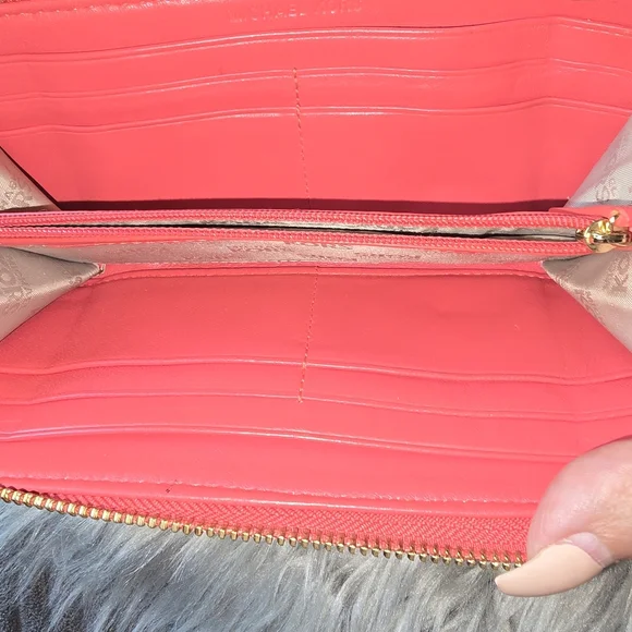 Michael Kors Quilted Leather Large Wallet Coral Mk - Picture 3 of 5